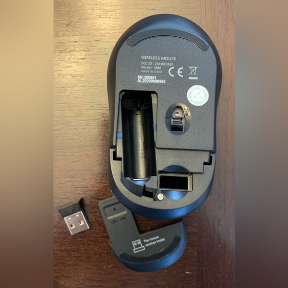 Wireless combo, keyboard and mouse. NIB. Open for photos only. - Picture 3 of 6